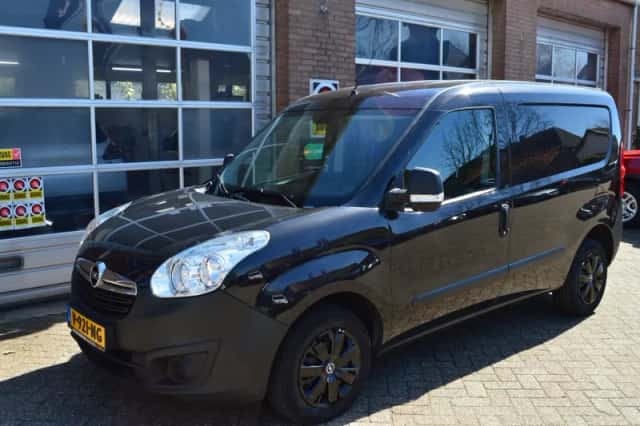 Opel Combo (2018) thumbnail 1