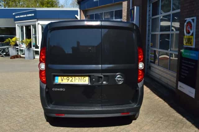 Opel Combo (2018) thumbnail 6