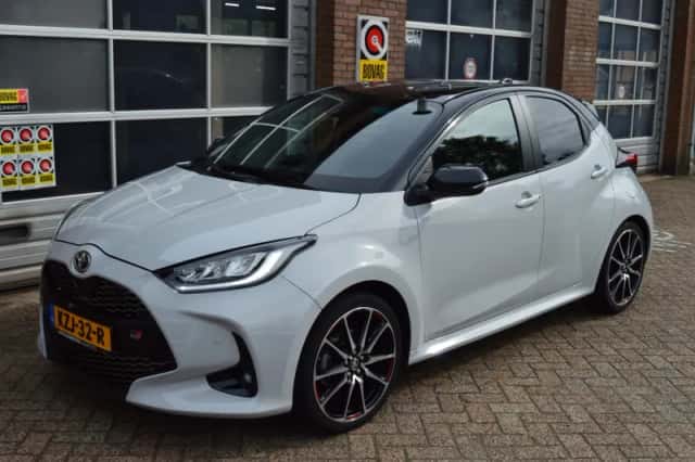 Toyota Yaris (2023) thumbnail 1