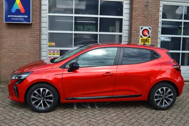 Mitsubishi Colt (2024) thumbnail 2
