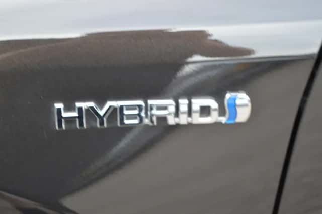 Toyota RAV4 (2018) thumbnail 3
