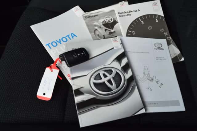 Toyota RAV4 (2018) thumbnail 5