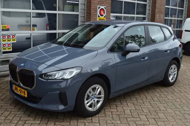 BMW 2-Serie (2023) thumbnail 1