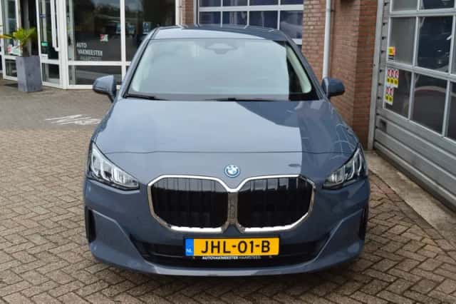 BMW 2-Serie (2023) thumbnail 2