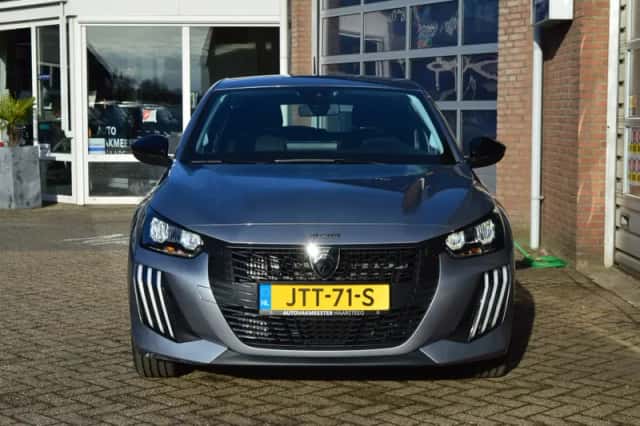 Peugeot 208 (2024) thumbnail 4