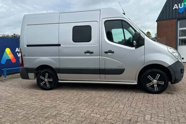 Opel Movano (2011) thumbnail 3