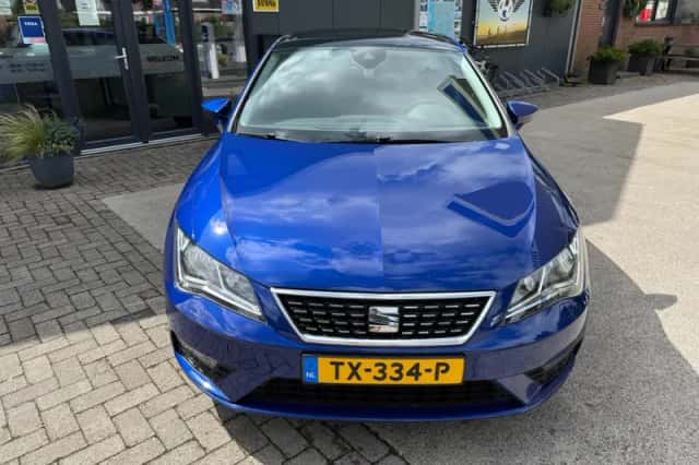 SEAT Leon (2018) thumbnail 2