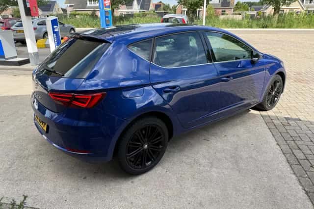 SEAT Leon (2018) thumbnail 5