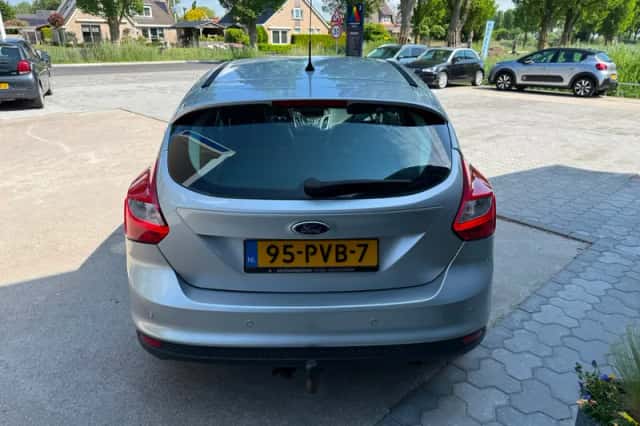 Ford Focus (2011) thumbnail 6