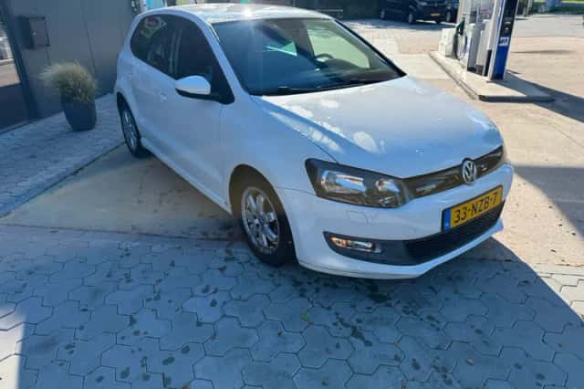Volkswagen Polo (2010) thumbnail 3
