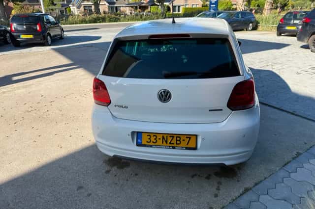 Volkswagen Polo (2010) thumbnail 6