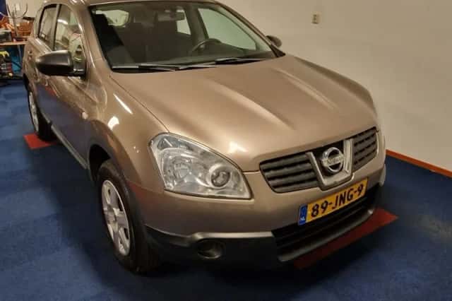 Nissan Qashqai (2009) thumbnail 1