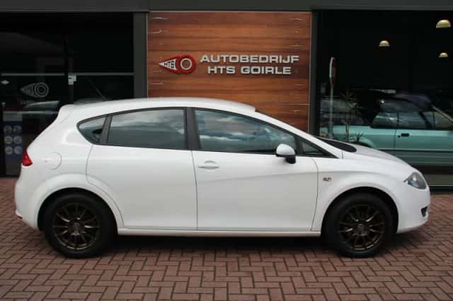 SEAT Leon (2009) thumbnail 5