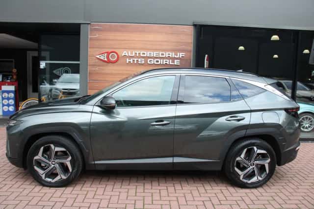 Hyundai Tucson (2024) thumbnail 2
