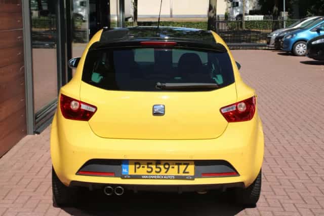 SEAT Ibiza (2011) thumbnail 4
