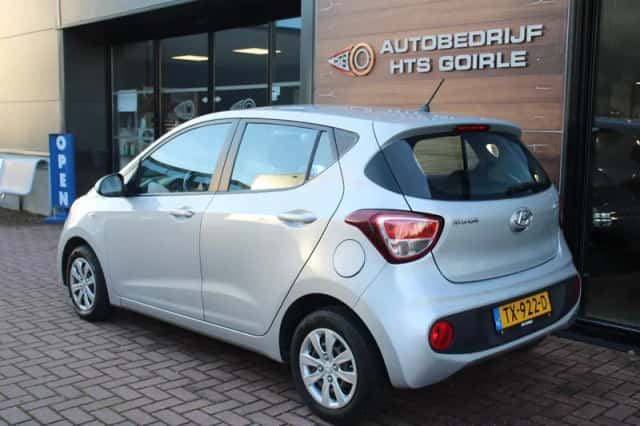 Hyundai i10 (2019) thumbnail 3