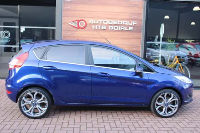 Ford Fiesta (2016) thumbnail 6