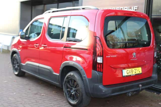 Peugeot Rifter (2019) thumbnail 3