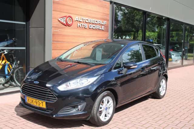 Ford Fiesta (2015) thumbnail 1