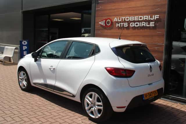 Renault Clio (2018) thumbnail 3