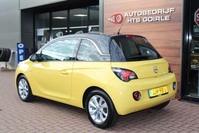 Opel Adam (2015) thumbnail 3