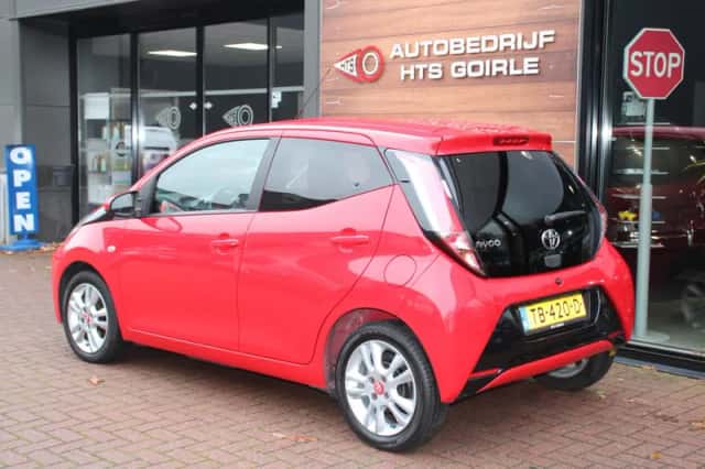 Toyota Aygo (2018) thumbnail 3