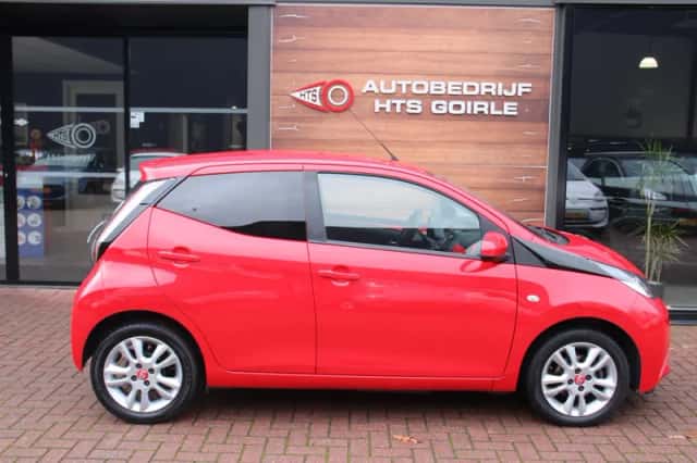 Toyota Aygo (2018) thumbnail 5