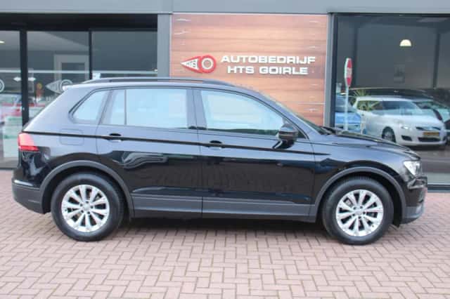 Volkswagen Tiguan (2017) thumbnail 5