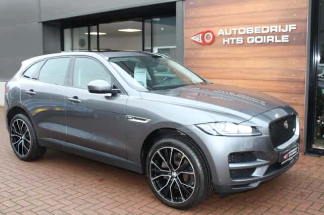 Jaguar F-Pace (2018) thumbnail 3