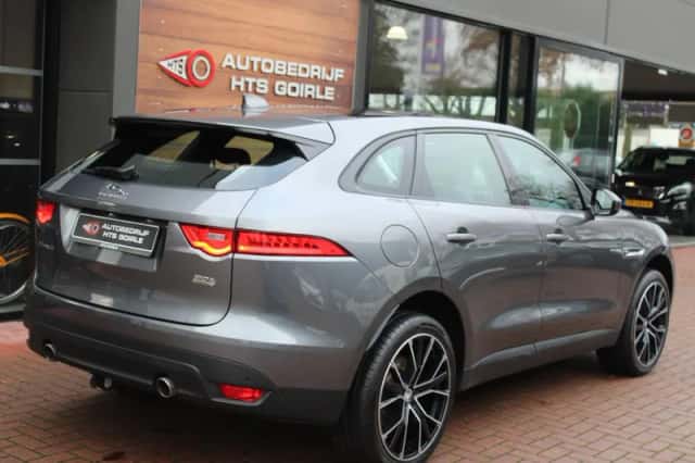 Jaguar F-Pace (2018) thumbnail 5