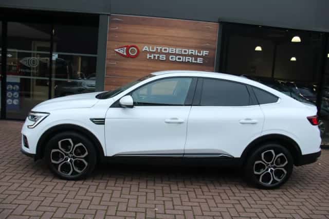 Renault Arkana (2022) thumbnail 2