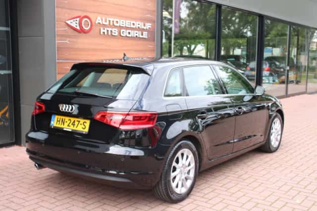 Audi A3 (2015) thumbnail 5