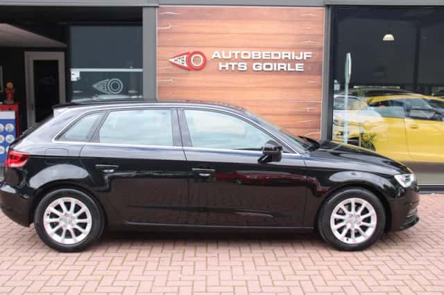 Audi A3 (2015) thumbnail 6
