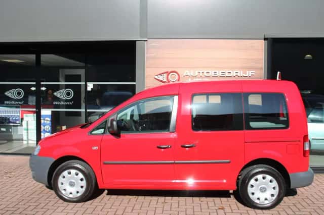 Volkswagen Caddy (2009) thumbnail 2