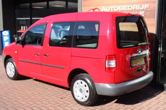 Volkswagen Caddy (2009) thumbnail 3