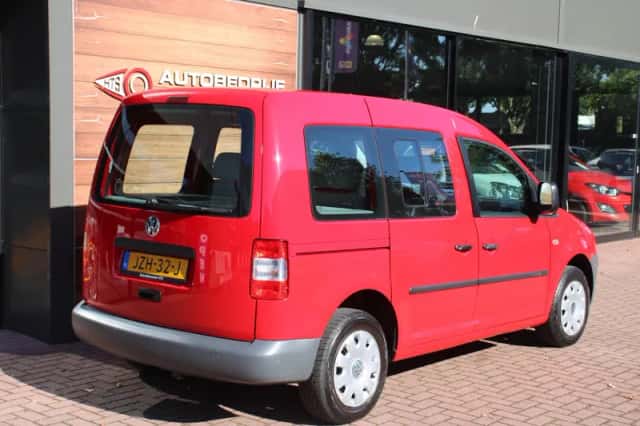 Volkswagen Caddy (2009) thumbnail 4
