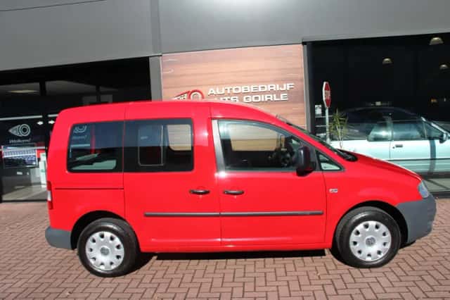 Volkswagen Caddy (2009) thumbnail 5