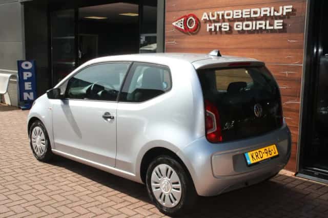 Volkswagen Up! (2012) thumbnail 4