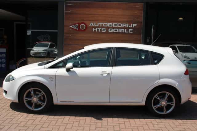 SEAT Leon (2009) thumbnail 3
