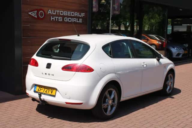 SEAT Leon (2009) thumbnail 6