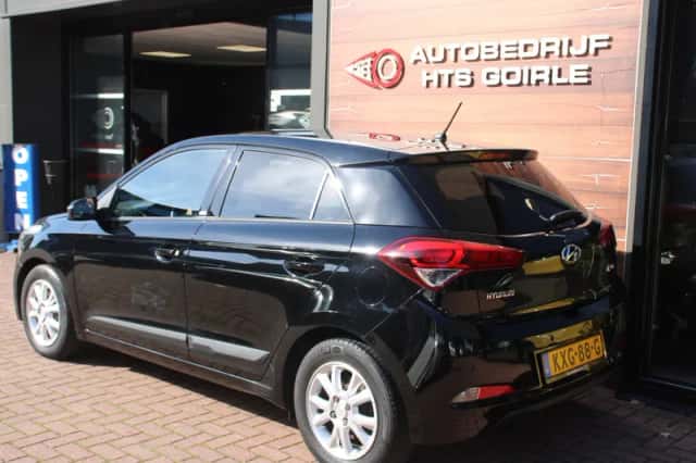 Hyundai i20 (2016) thumbnail 3