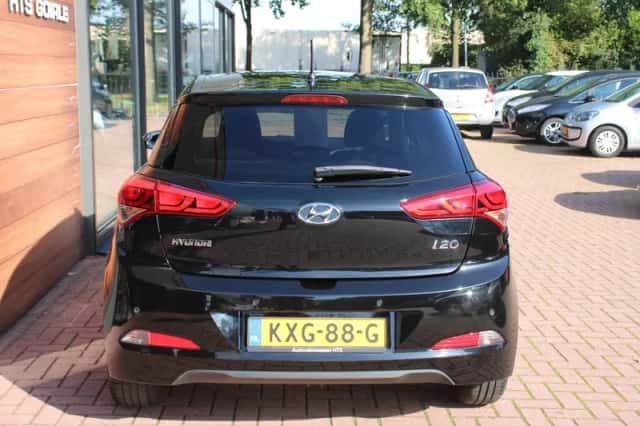 Hyundai i20 (2016) thumbnail 4