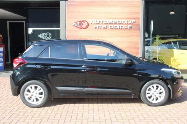 Hyundai i20 (2016) thumbnail 6