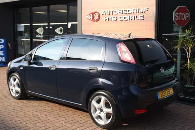 Fiat Grande Punto (2010) thumbnail 3