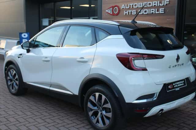 Renault Captur (2020) thumbnail 3