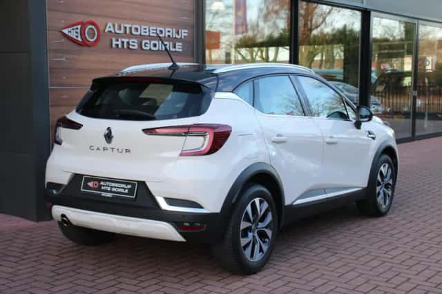 Renault Captur (2020) thumbnail 4