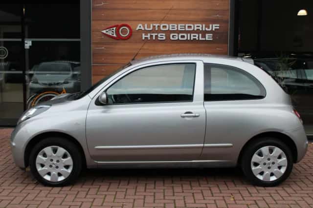 Nissan Micra (2008) thumbnail 2