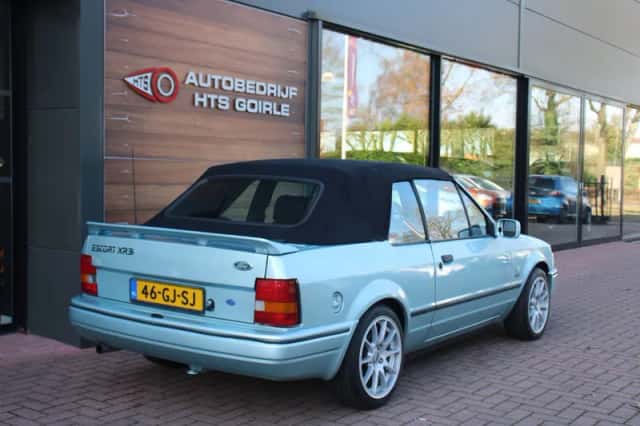 Ford Escort (1991) thumbnail 4