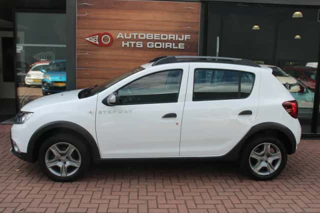 Dacia Sandero (2018) thumbnail 2