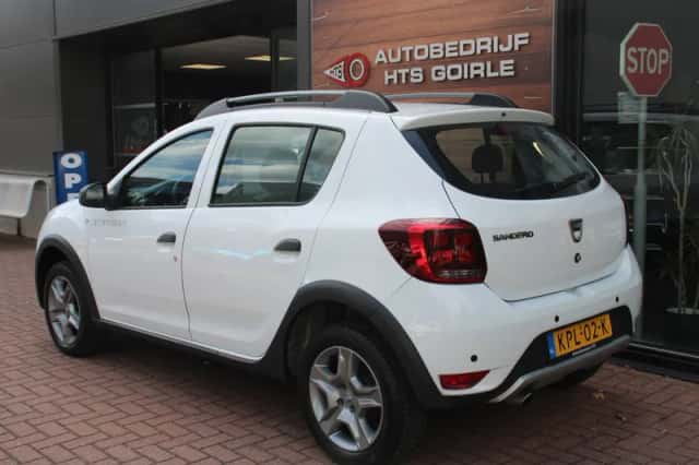 Dacia Sandero (2018) thumbnail 3